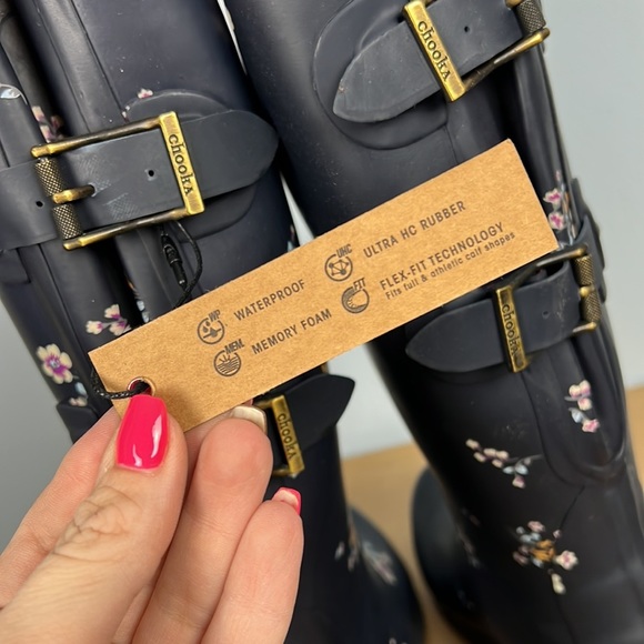 Chooka Women's Versa Wide Calf Tall floral pattern rain Boot size 6 - Picture 6 of 8